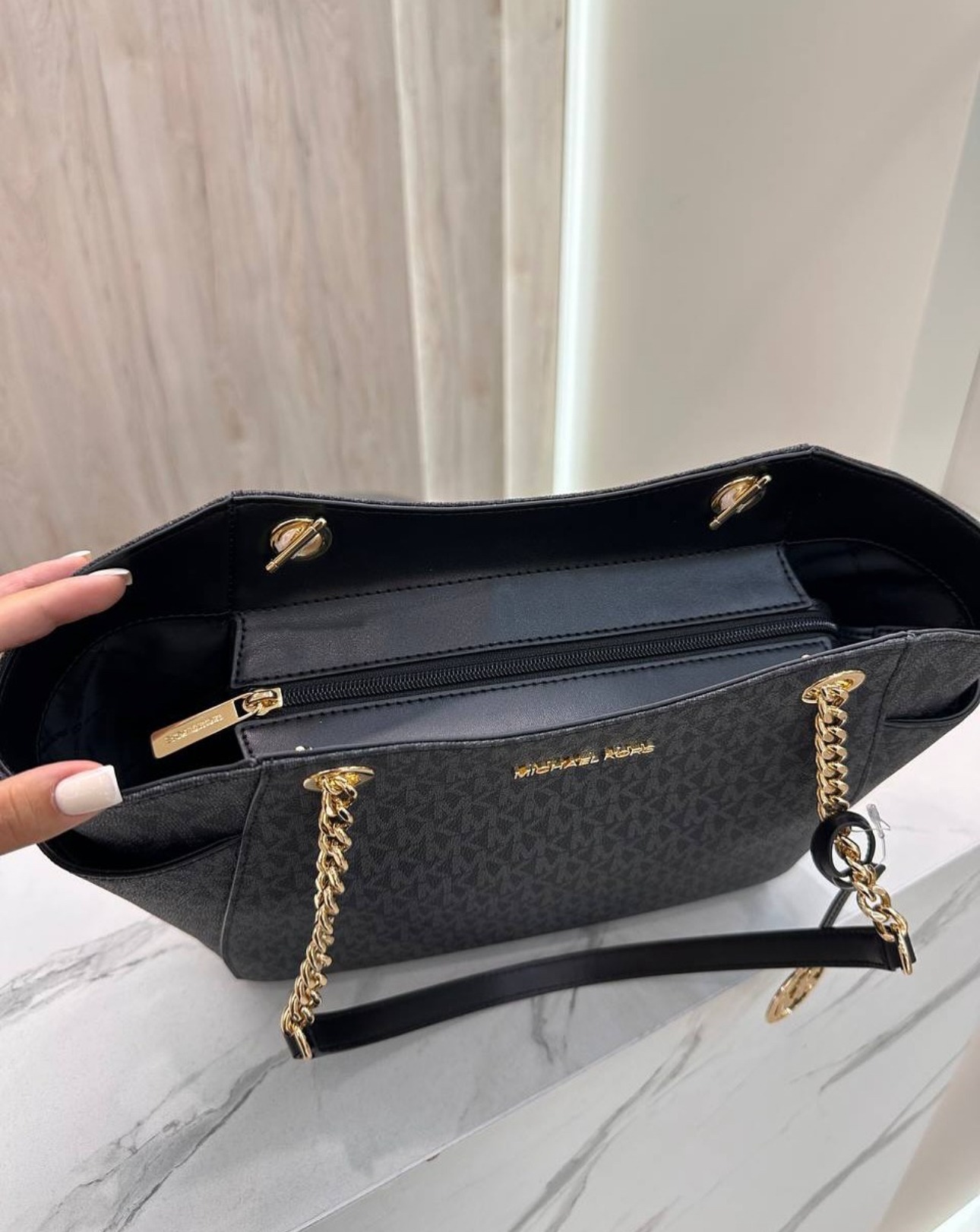 Bolsa Michael Kors Chain Black - Imagem 3